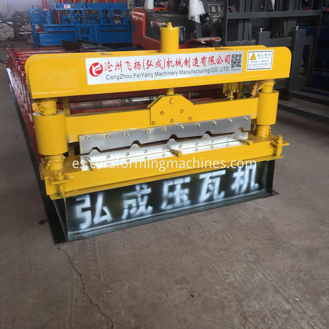 Cutting of roll forming machine